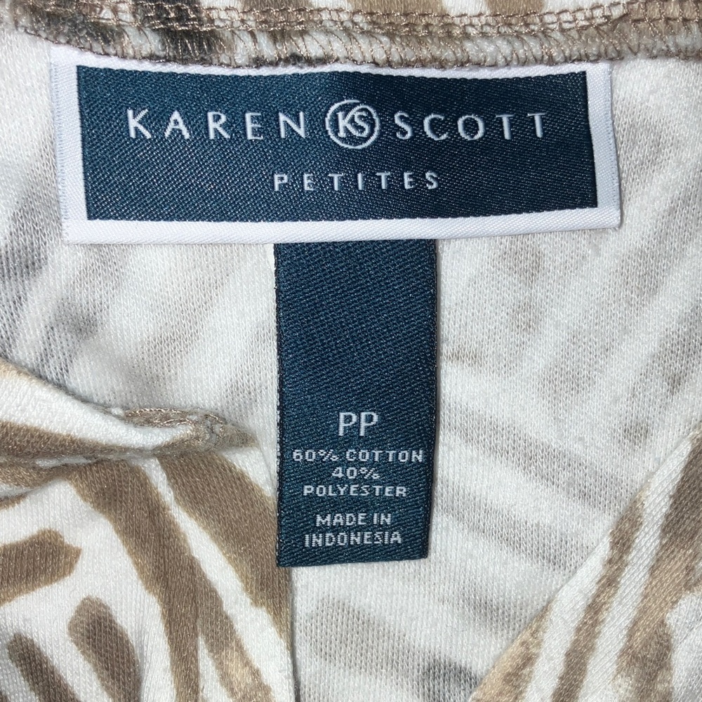 Women's Striped Patterned Top - Picture 4 of 4